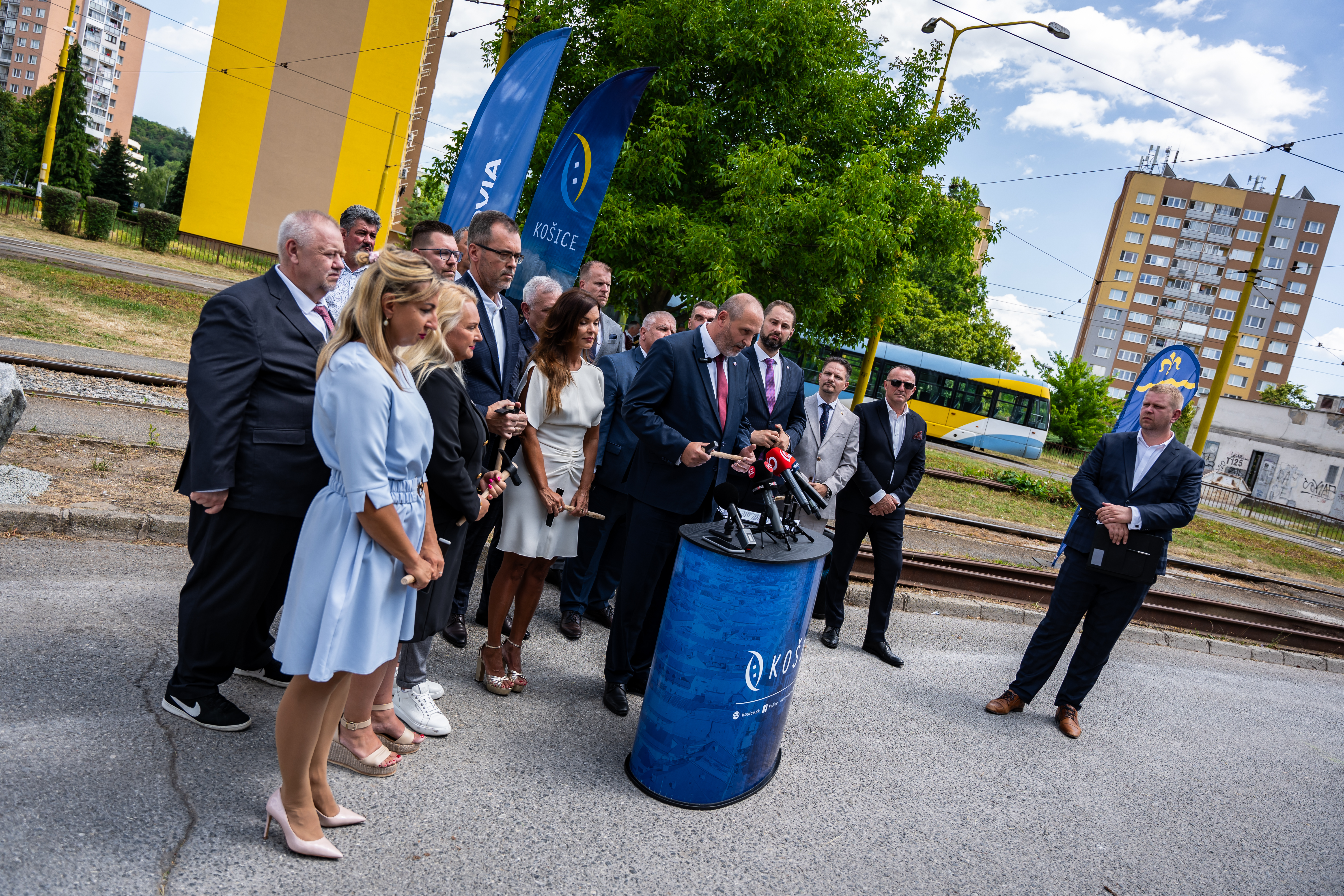 Tlacovy brifing - Modernizacia elektrickovych trati MET 2-24